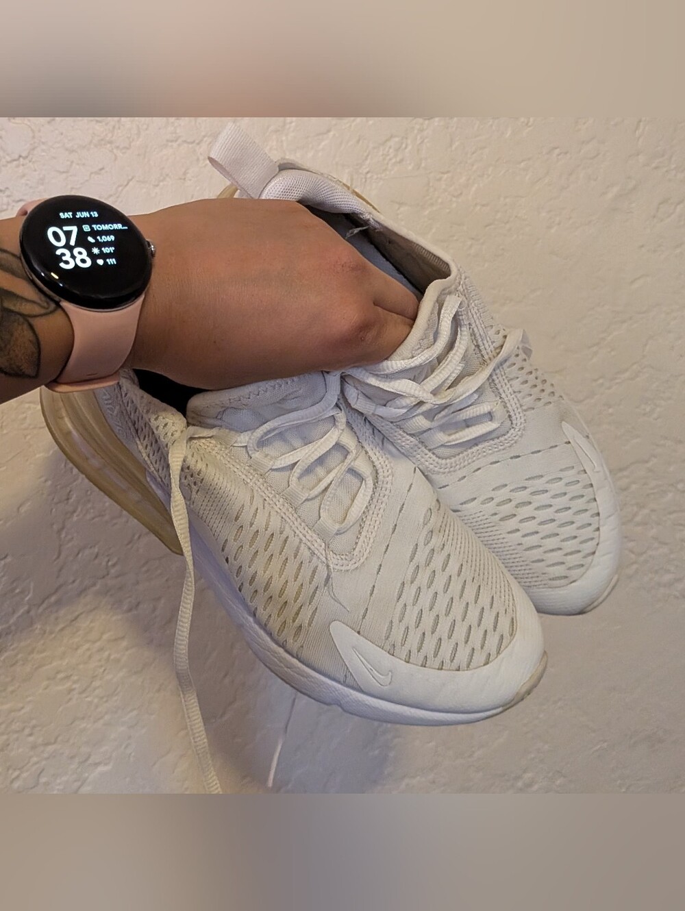 Nike White Air Max 270 Size 6